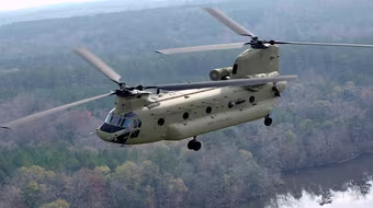 Lục quân Mỹ mua 28 trực thăng phiên bản mới CH-47F Chinook