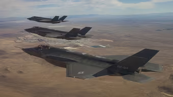 Siêu tiêm kích F-35 lần đầu vượt biển thể hiện uy lực ở châu Âu