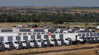 16 xe hàng viện trợ nhân đạo đầu tiên của Nga lên đường sang Ukraine