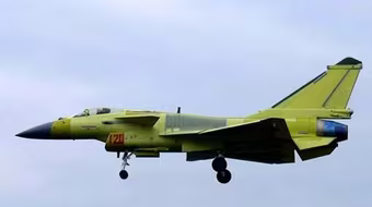 Trung Quốc trang bị đủ cơ chiến đấu J-10B cho một trung đoàn?