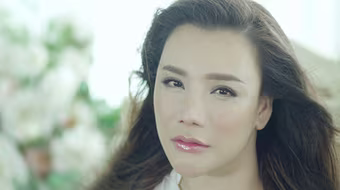 Hồ Quỳnh Hương khóc trong tuyệt vọng vì tình yêu bị chia lìa