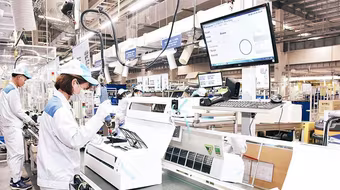 Công điện của Thủ tướng Chính phủ: Rà soát pháp luật để tháo gỡ khó khăn cho đầu tư, kinh doanh trong điều kiện dịch Covid-19 diễn biến phức tạp