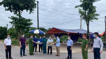 Đem trọn vẹn sức lực chiến đấu với dịch bệnh, làm tất cả vì sức khỏe của nhân dân (Bài 3): Sắc xanh ở vùng 4 lần xanh