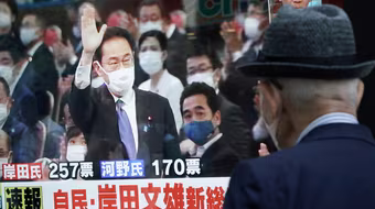 Dấu ấn Thủ tướng Nhật Kishida linh hoạt ứng phó dịch Covid-19