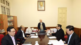 Đánh giá vấn đề nổi bật của đất nước, tình hình quốc tế và nhiệm vụ trọng tâm thời gian tới