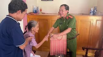 Vết thương sẽ nhắc người lính hoàn thành xuất sắc nhiệm vụ 