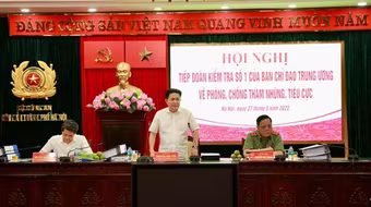 Không để “trên nóng, dưới lạnh” trong phòng, chống tham nhũng, tiêu cực: Nhìn từ Hà Nội (2): Từ chỉ đạo của Trung ương, Hà Nội mạnh tay với tội phạm tham nhũng