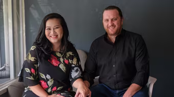 Đạo diễn người Mỹ Aaron Toronto: “Đêm tối rực rỡ”đã chữa lành tất cả