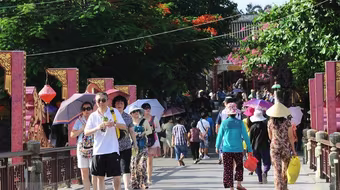 Để du khách đến Việt Nam chi tiêu “mạnh tay hơn” 