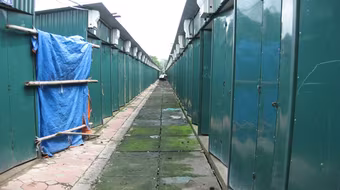 Chờ xây dựng TTTM chợ Ngã Tư Sở 