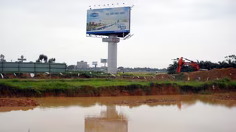 Hà Nội yêu cầu rà soát những " hố nước tử thần"