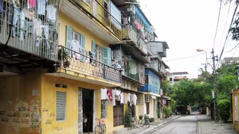 Hầu hết chung cư cũ đều xuống cấp và nguy hiểm