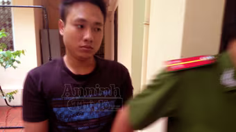 Hai tên cướp tài sản của taxi sa lưới