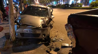 Vụ tai nạn liên hoàn khiến 1 người tử vong và nhiều người bị thương ở thị xã Sơn Tây: Lái xe chưa có bằng lái