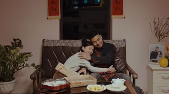 Phim ngắn “Khoảnh khắc bên bố”, câu chuyện xúc động về tình phụ tử