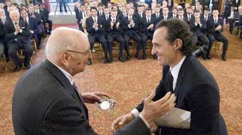 Thua trận, tuyển Italia được Tổng thống... mời tiệc