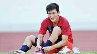 Công Vinh chấp nhận hạ lương để về SLNA