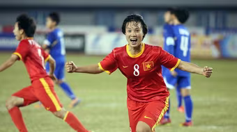 Tuyển nữ Việt Nam được treo thưởng bằng... xe SH