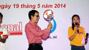 Vlogger Toàn Shinoda "trổ tài" chơi bóng nghệ thuật