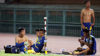 Suất V-League giá… 0 đồng