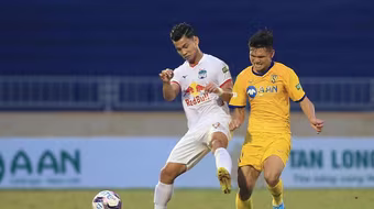 HAGL, SLNA hụt hơi trong cuộc đua vô địch