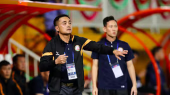 Trọng tài 'tặng' 11m cho HAGL, người trong cuộc nói gì?