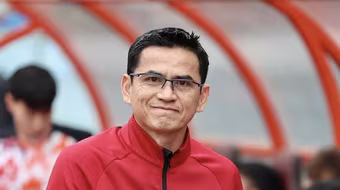 Nụ cười Kiatisak và những điểm nhấn vòng 9 V-League