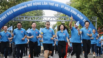 3.500 người hứng khởi chạy "Vì hoà bình 2024"