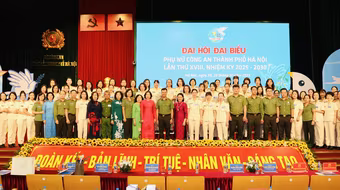 Toàn cảnh Đại hội đại biểu Phụ nữ CATP Hà Nội nhiệm kỳ 2025-2030