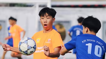 Hình ảnh loạt trận 14h30 ngày 16-11