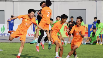 Chiến thắng nghẹt thở và hành động đẹp của THPT Tây Hồ