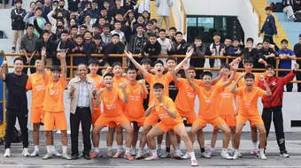 THPT Văn Hiến đi tiếp sau màn luân lưu kịch tính