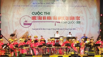 1.000 nghệ sĩ thi độc tấu và hòa tấu nhạc cụ dân tộc