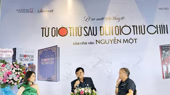 "Từ giờ thứ sáu đến giờ thứ chín": Cuốn tiểu thuyết có góc nhìn khác về cuộc chiến tranh Việt Nam