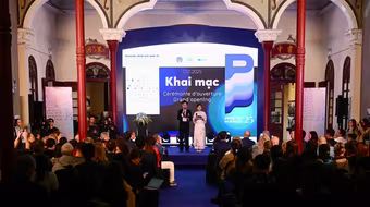 Khai mạc Liên hoan nhiếp ảnh quốc tế Photo Hanoi'25