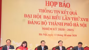 Thường trực Thành ủy Hà Nội chủ trì họp báo: Tỷ lệ cán bộ nữ trúng cử Ban Thường vụ lên tới 25%