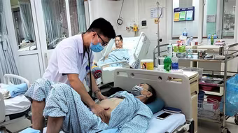 Hà Nội: Bệnh nhân nguy kịch vì ngộ độc chất đã bị cấm từ 1973