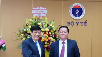 Tân Trưởng Ban Tuyên giáo Trung ương thăm Bộ Y tế, mong sớm chiến thắng dịch Covid-19