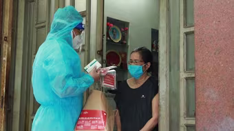 Yêu cầu cấp phép lưu hành các thuốc mới điều trị Covid-19 nhanh hơn