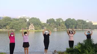 Chính phủ yêu cầu nghiên cứu hạ cấp độ dịch Covid-19, đưa đời sống dần trở lại bình thường mới