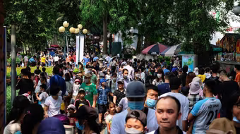 Ngày đầu kỳ nghỉ lễ, Hà Nội phát hiện 837 ca Covid-19 mới