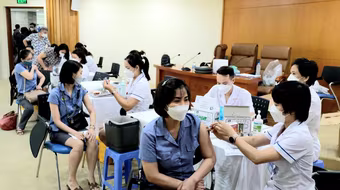 Công bố lần 2 các địa phương đạt tỷ lệ tiêm vaccine nhắc lại thấp, hơn 4,8 triệu người đã tiêm mũi 4