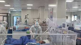 Hà Nội ghi nhận trên 270 ca Covid-19/ ngày trong tuần qua, số mắc tăng 27,8%