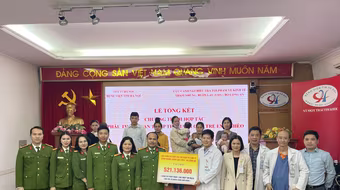 Hỗ trợ kinh phí trên 520 triệu đồng để mổ, can thiệp tim mạch cho 18 trẻ em nghèo