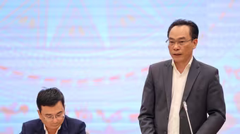 Thứ trưởng Bộ GD&ĐT: Thi tuyển hay xét tuyển vào lớp 10 thì áp lực với học sinh vẫn không giảm