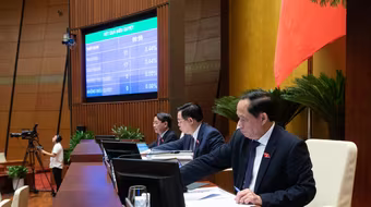 Quốc hội chính thức thông qua việc cải cách tổng thể chính sách tiền lương từ 1-7-2024