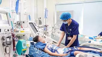 Bốn trẻ đuối nước nguy kịch, nguy cơ tử vong cao do cấp cứu sai cách