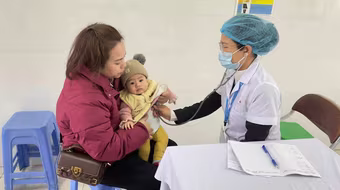 Thủ tướng lưu ý Bộ Y tế không được để thiếu và chậm trễ vaccine như thời gian qua