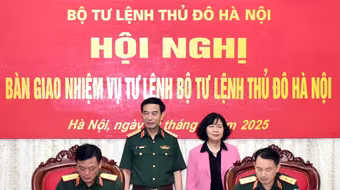 Thiếu tướng Đào Văn Nhận giữ chức Tư lệnh Bộ Tư lệnh Thủ đô Hà Nội