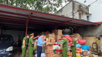 Hà Nội: 63/84 cơ sở bị kiểm tra có vi phạm về an toàn thực phẩm